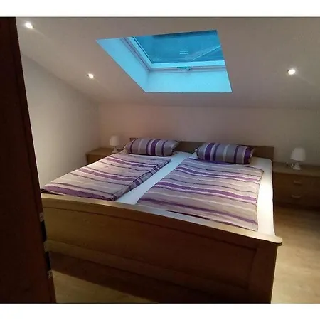 With 2 Bedrooms Vakantiehuis Prackenbach